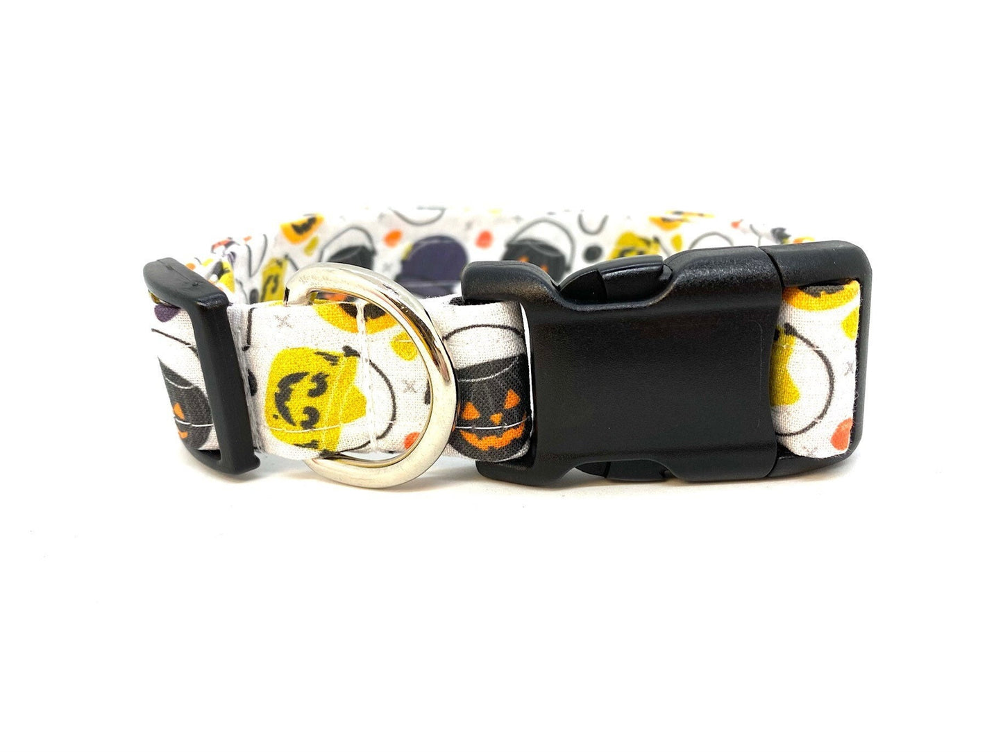 Halloween bucket dog collar