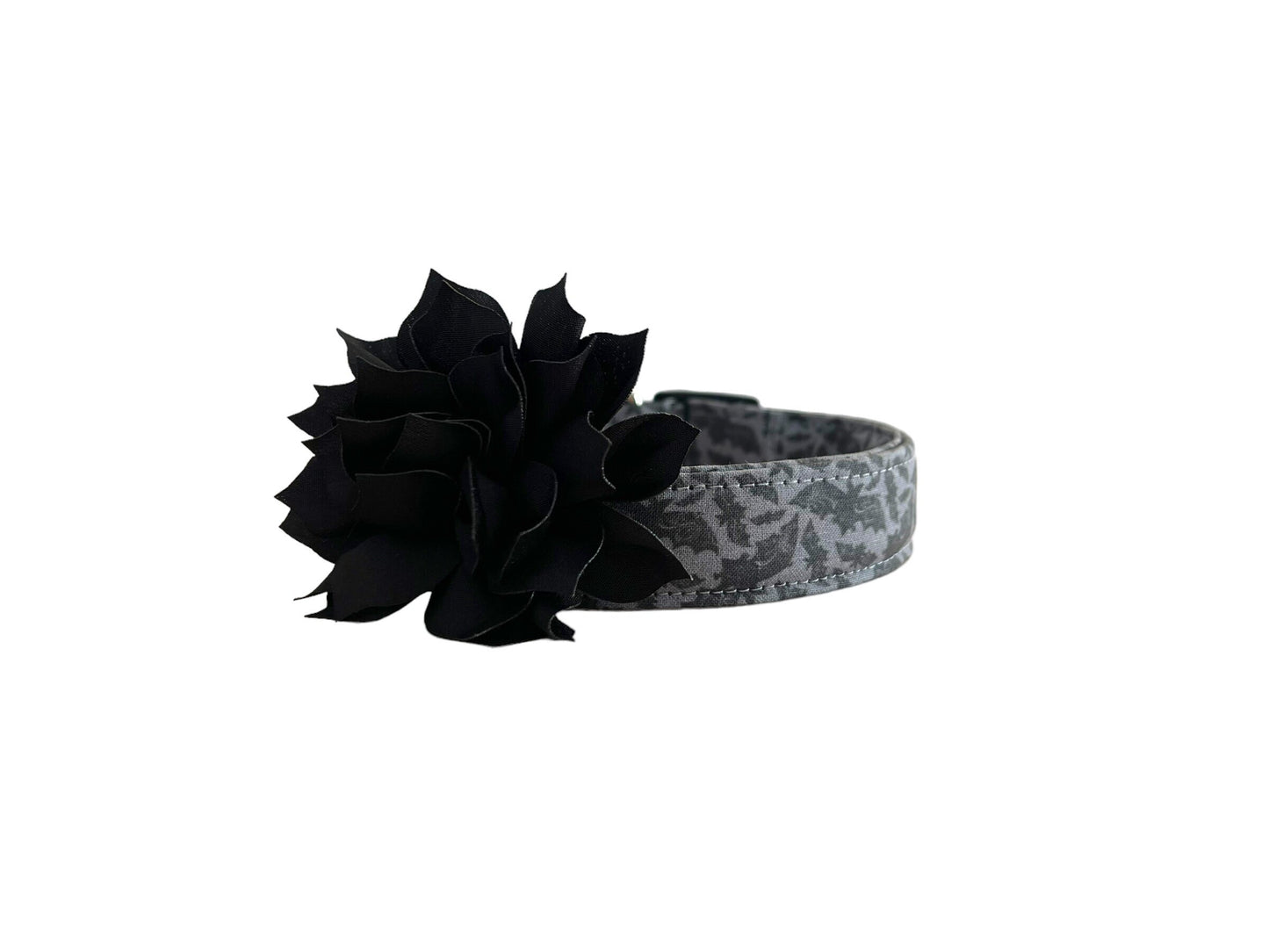 Halloween Dog Collar, Halloween Bat Dog Collar with Flower, Black Bat Dog Collar, Trick or Treat Collar, Bat Dog Collar, Dog Collar with Bat