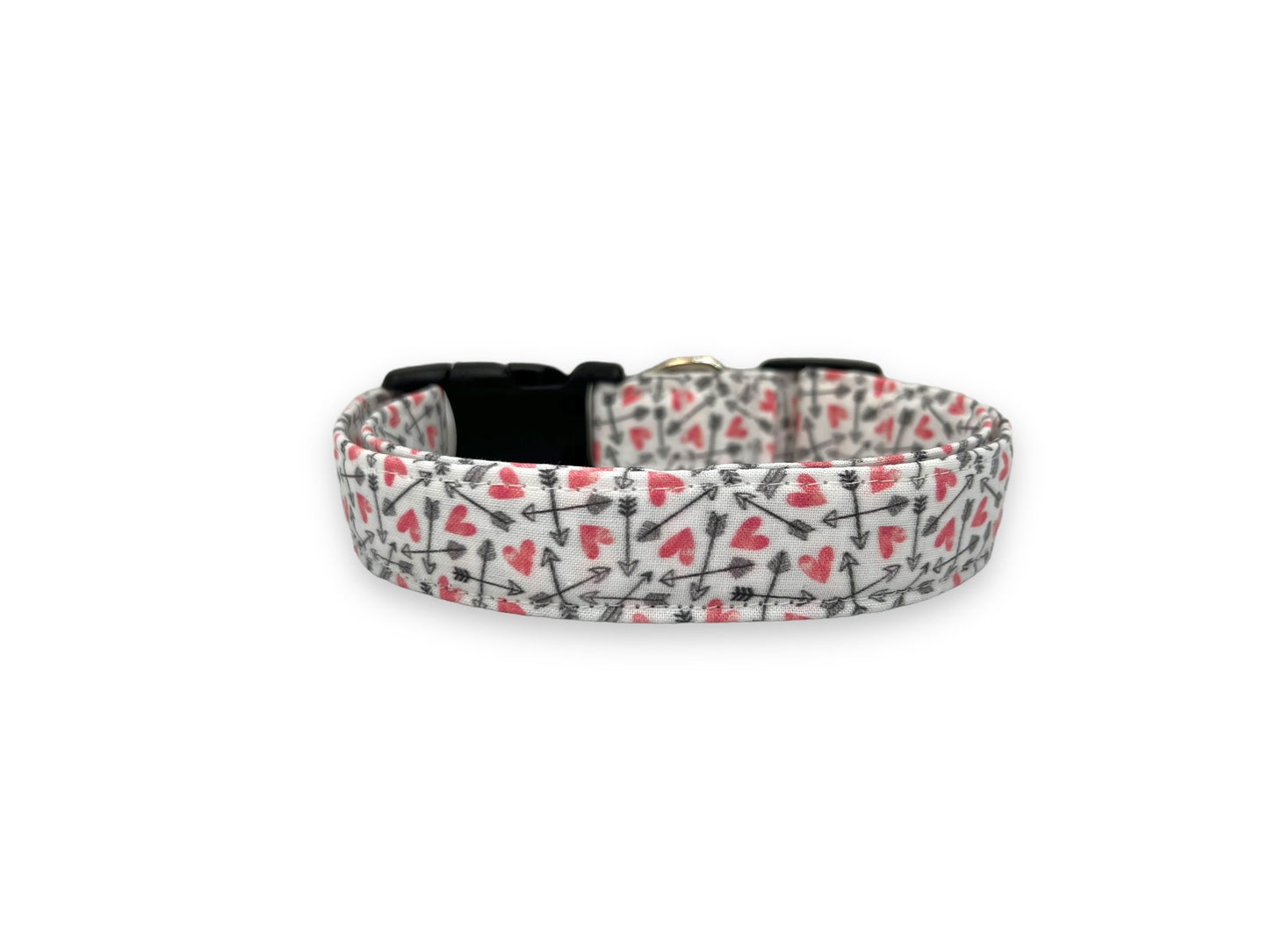 Valentine’s Day dog collar with pink hearts and black arrow pattern