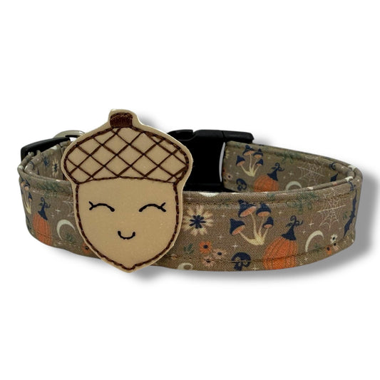 Cottagecore Halloween dog collar with rustic autumn florals, vintage-inspired design, and adjustable buckle for dogs.